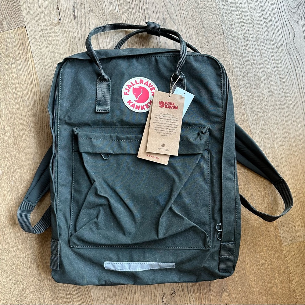 Classic Fjallraven Kanken, large size, Forest Green